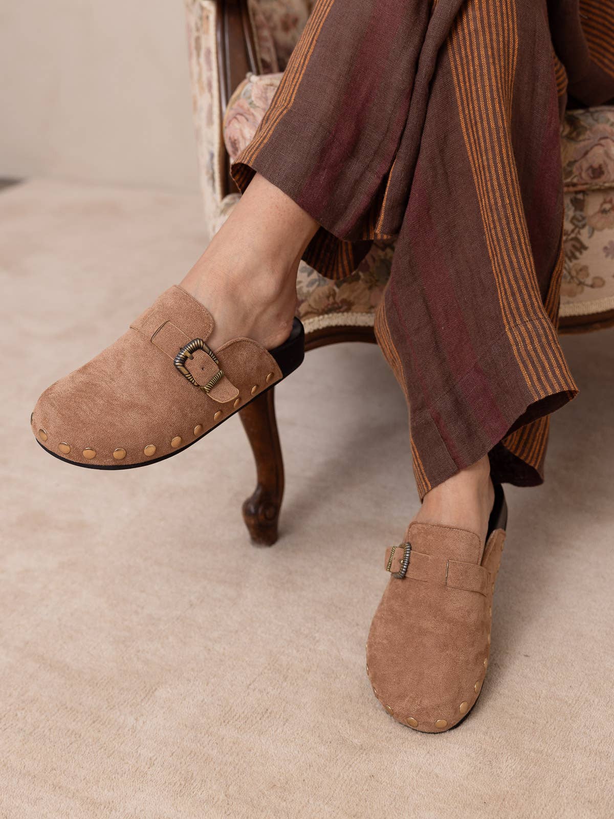 The Toni | Latte Studded Buckle Fall Clog