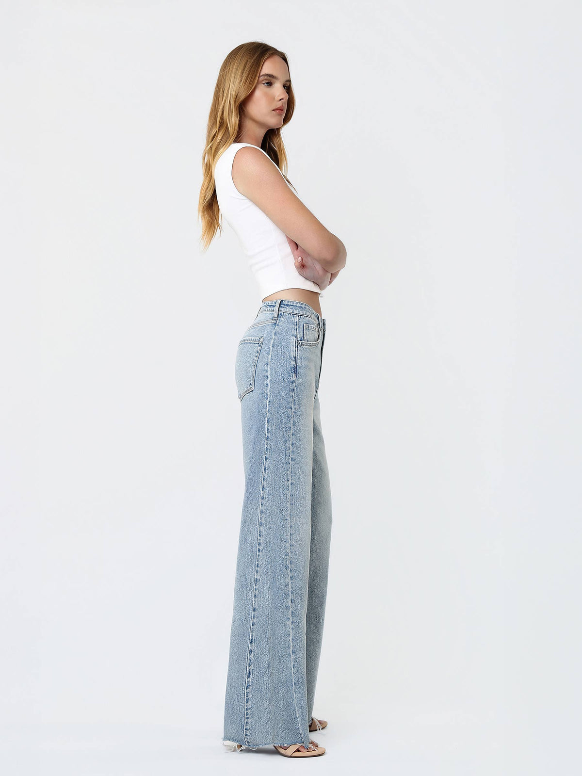 Flying Monkey SUPER HIGH RISE UNEVEN RAW HEM VINTAGE FLARE JEANS
